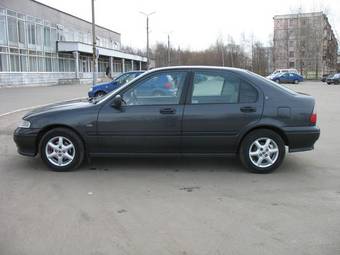 1999 Rover 400 Photos