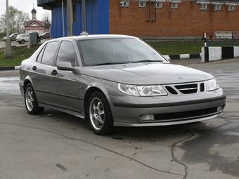 2004 Saab 9-5 Photos