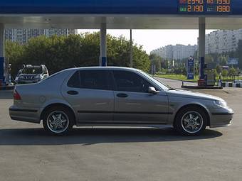 2004 Saab 9-5 Pictures
