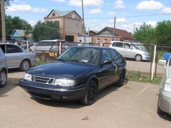 1995 Saab 900 Photos