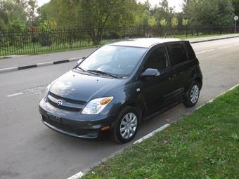 2007 Scion xA Pictures