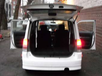 2004 Scion xB Photos