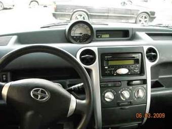 2004 Scion xB Photos