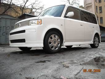 2004 Scion xB Images