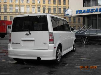 2004 Scion xB Pictures