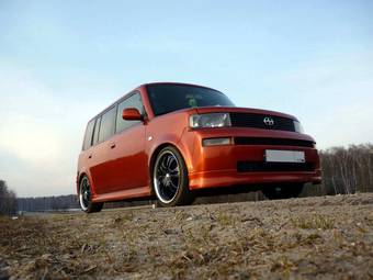 2004 Scion xB Photos