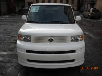 2004 Scion xB Pictures