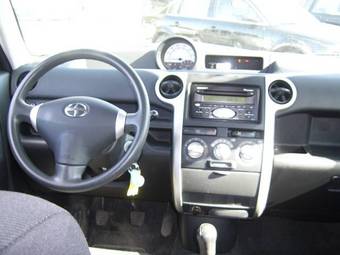2005 Scion xB Pictures