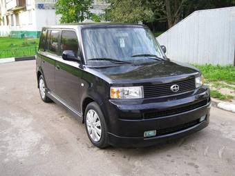 2005 Scion xB Photos