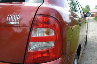 2001 Skoda Fabia Photos