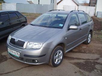 2008 Skoda Fabia Pictures