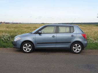 2008 Skoda Fabia Photos