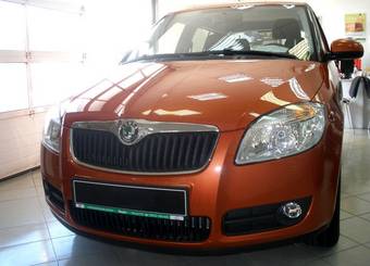 2010 Skoda Fabia Photos