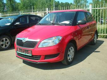 2010 Skoda Fabia Pictures