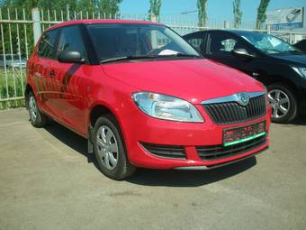 2010 Skoda Fabia Photos