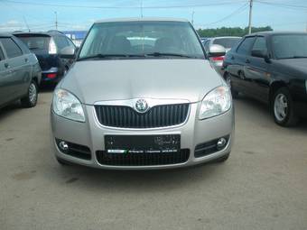 2010 Skoda Fabia Photos