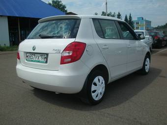 2010 Skoda Fabia Images