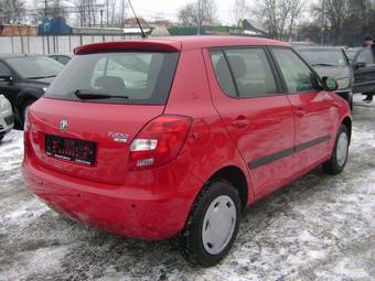 2011 Skoda Fabia Pictures