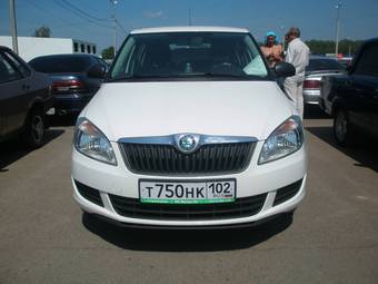 2011 Skoda Fabia Photos