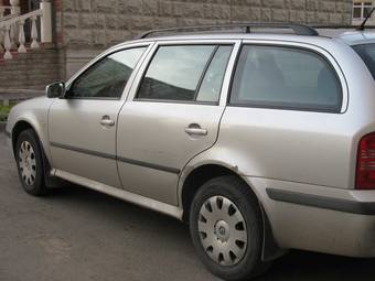 2001 Skoda Octavia Photos