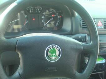 2002 Skoda Octavia Pics