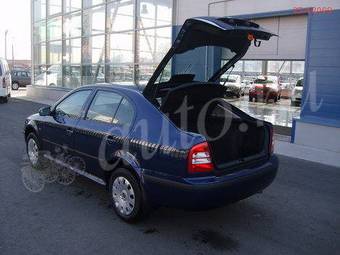 2009 Skoda Octavia Photos
