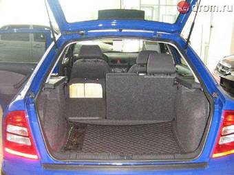 2009 Skoda Octavia Pictures