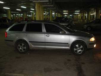 2009 Skoda Octavia Photos