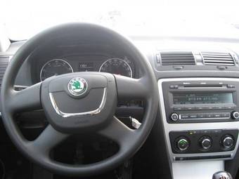 2009 Skoda Octavia Images