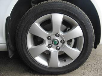 2009 Skoda Octavia Pictures