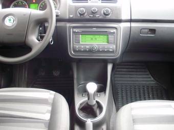 2008 Skoda Roomster Pics