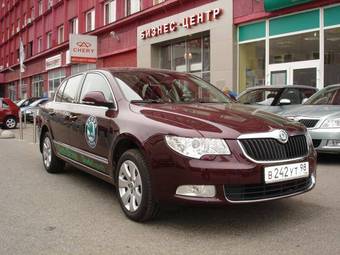 2009 Skoda Superb Images