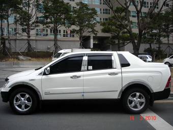 2010 SsangYong Actyon Photos