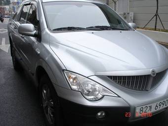 2010 SsangYong Actyon Pictures