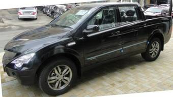 2010 SsangYong Actyon Images
