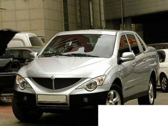 2010 SsangYong Actyon Pictures