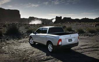 2010 SsangYong Actyon Pictures