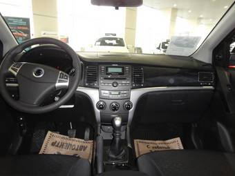 2012 SsangYong Actyon Images