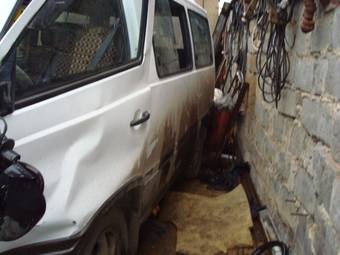 1997 SsangYong Istana Photos