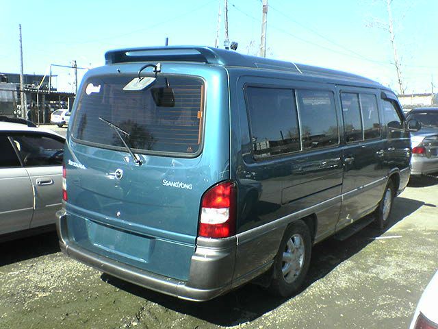 1999 SsangYong Istana