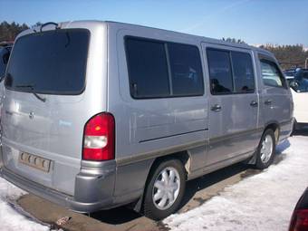 2001 SsangYong Istana Photos