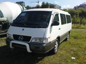 2001 SsangYong Istana Photos