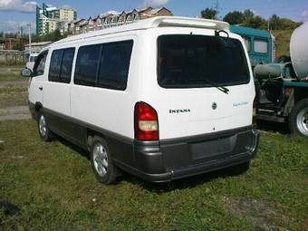 2001 SsangYong Istana Photos