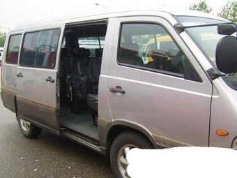 2002 SsangYong Istana Photos