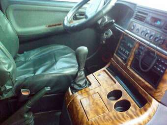 2002 SsangYong Istana Pictures