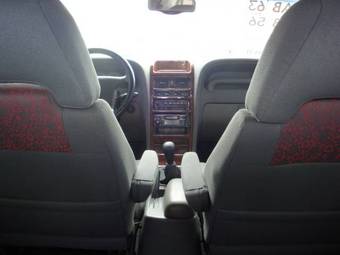 2002 SsangYong Korando Pictures