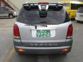 2004 SsangYong Rexton Pictures