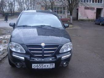 2004 SsangYong Rodius Pictures