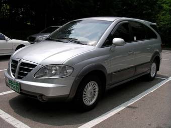 2005 SsangYong Rodius Pictures