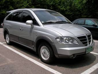 2005 SsangYong Rodius Photos